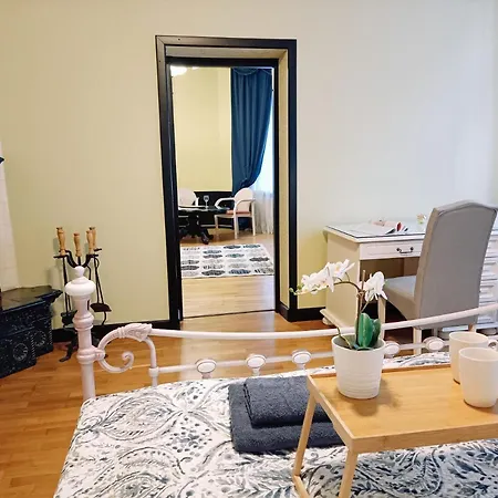 Riverside Old Town Spacious One Bedroom Few Steps From Dome Square And Cathedral