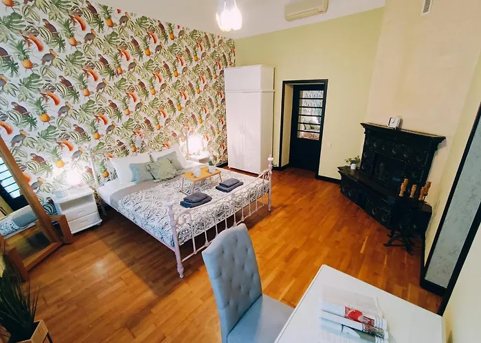 Dzīvoklis Riverside Old Town Spacious Few Steps From Dome Square And Cathedral *