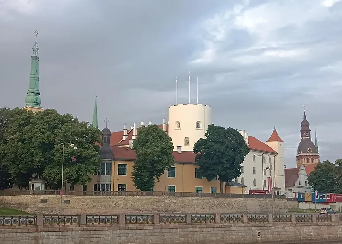 Riverside Old Town Spacious Few Steps From Dome Square And Cathedral Apartamento Riga