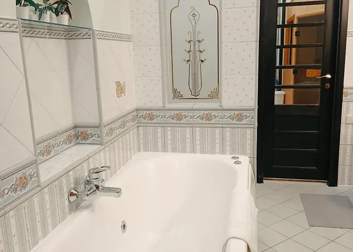 Riverside Old Town Spacious Few Steps From Dome Square And Cathedral Apartamento *