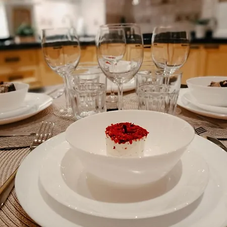 Riverside Old Town Spacious One Bedroom Few Steps From Dome Square And Cathedral Apartmán *