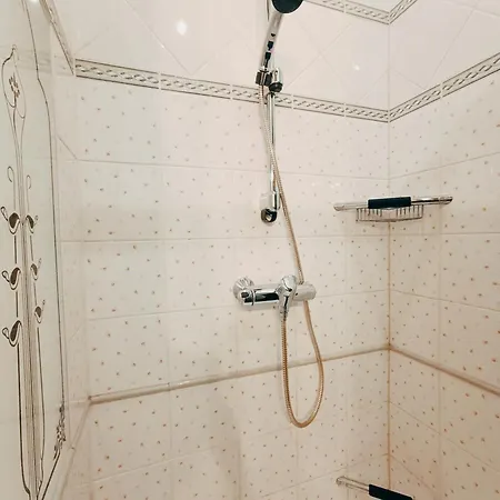 Riverside Old Town Spacious One Bedroom Few Steps From Dome Square And Cathedral Lägenhet *
